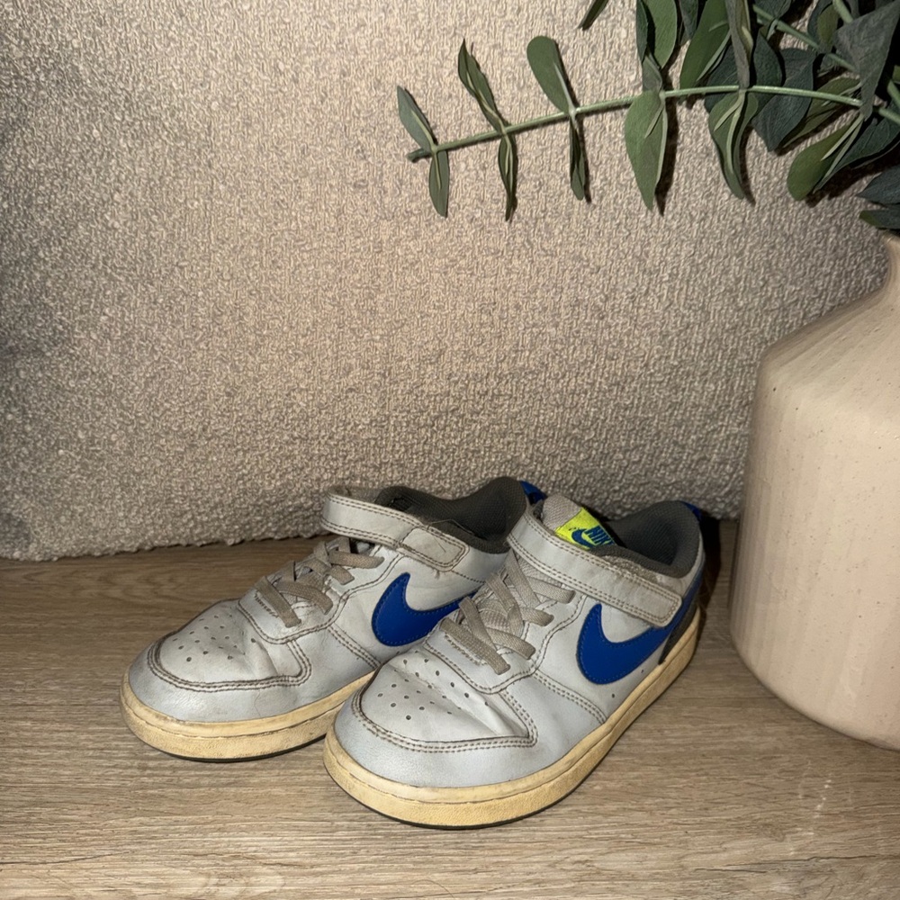 Nike Kids Sneakers in Gray and Blue